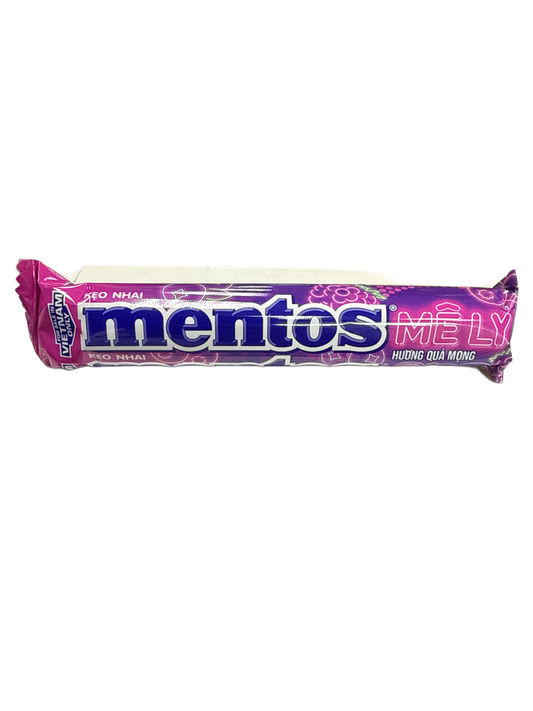 Mentos Chewy Berry Flavoured Candy 29.7G – Vietnam Edition