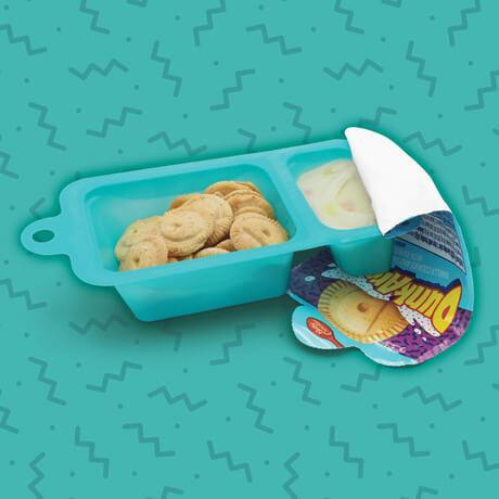 DunkAroos Vanilla Cookies & Rainbow Sprinkles Frosting - Extreme Snacks