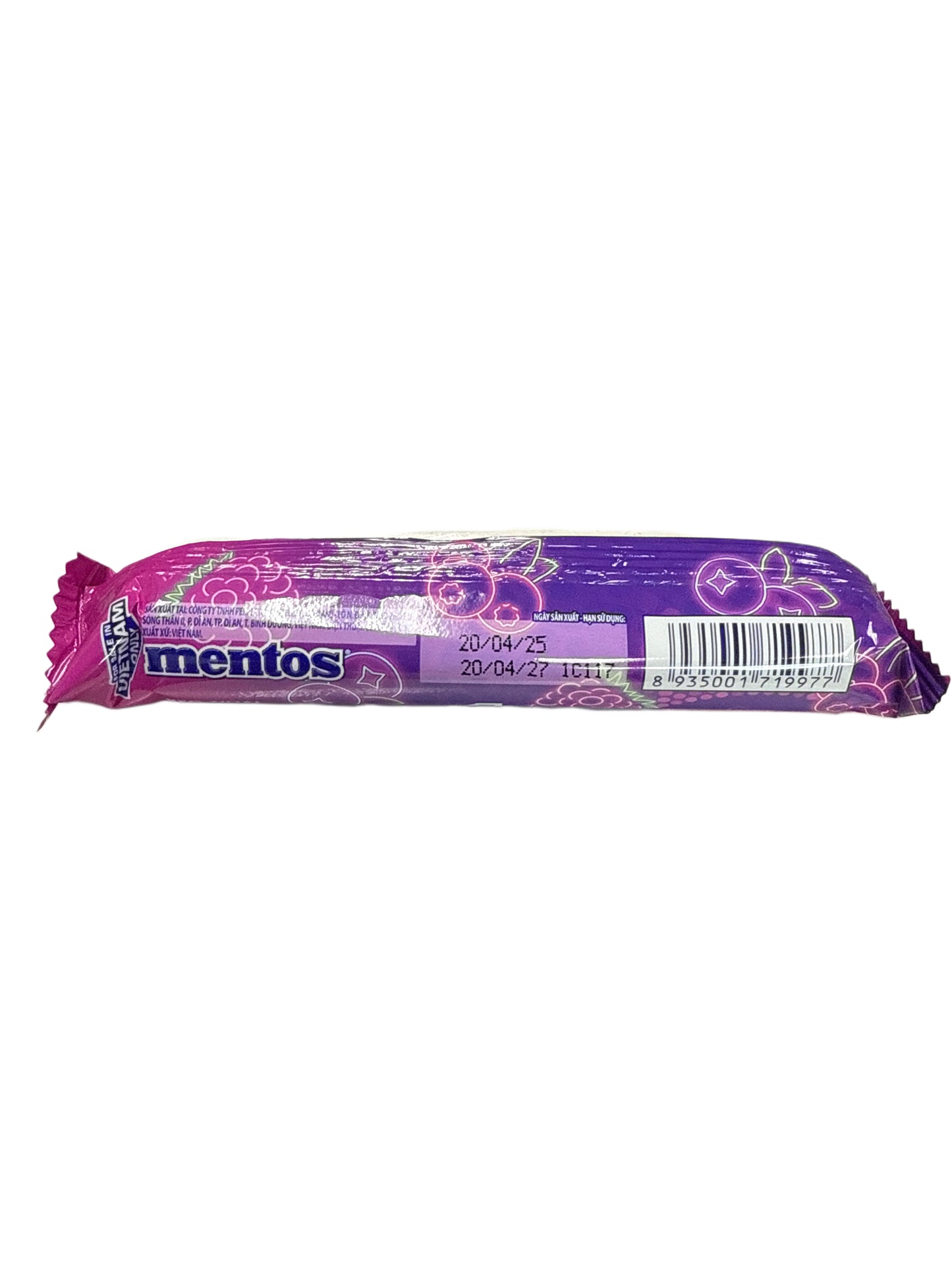 Mentos Chewy Berry Flavoured Candy 29.7G – Vietnam Edition