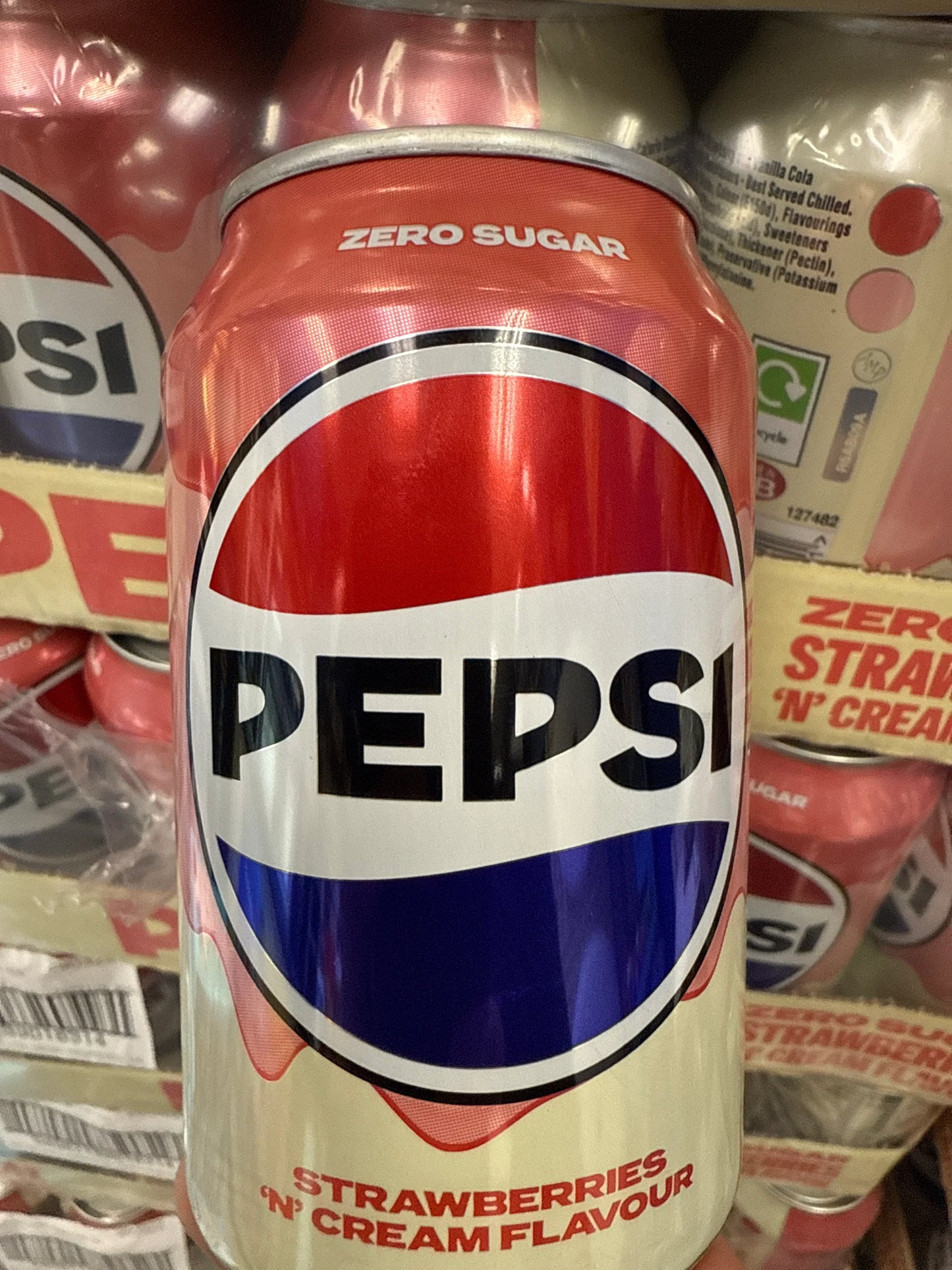 Pepsi Strawberries N' Cream Can 330ML - U.K Edition