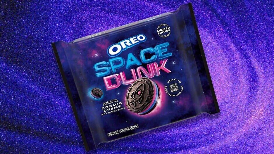 Oreo Space Dunk With Popping Candy 10.68OZ - Extreme Snacks